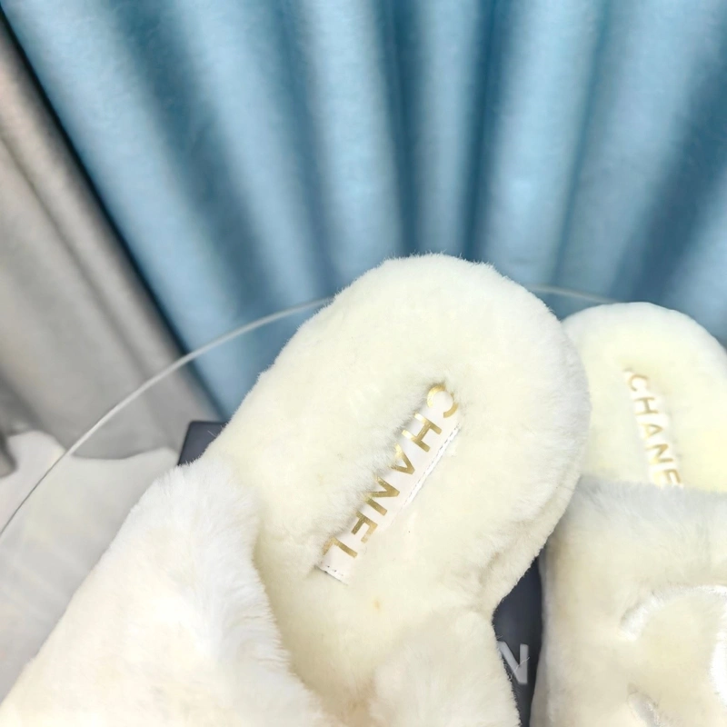 Resilient Chxnxl Slippers 127942