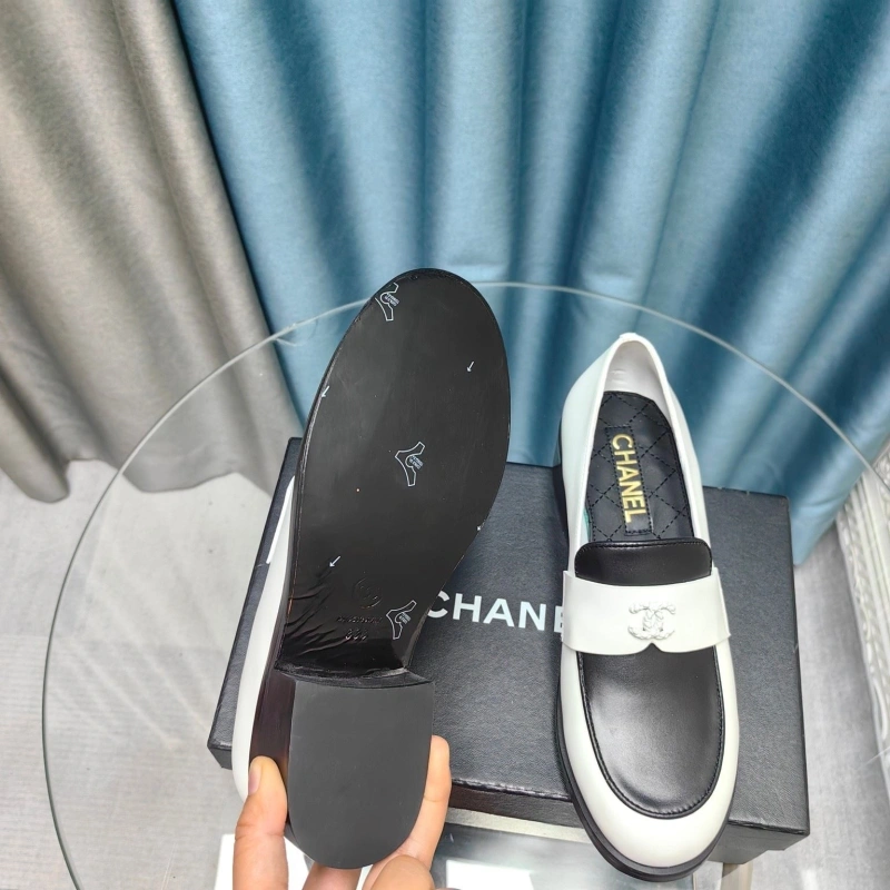 Flexible Chxnxl Leather Shoes 128712