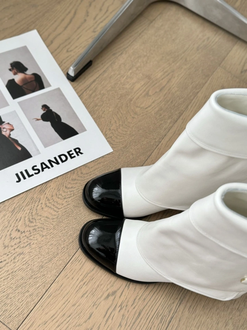 Trendy Chxnxl Boots 129592