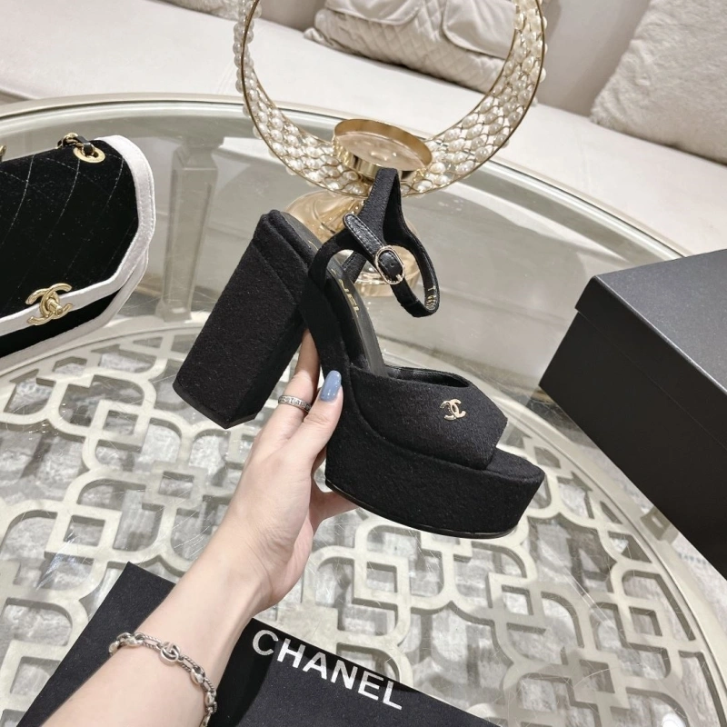 Refined Chxnxl Sandals 128289