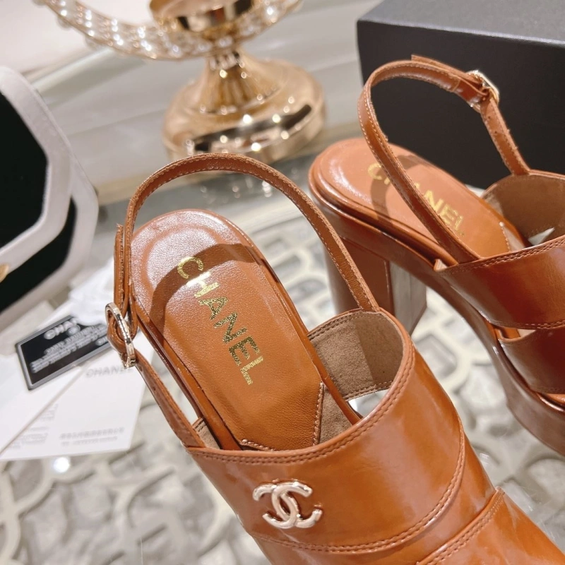 Cozy Chxnxl Sandals 128261