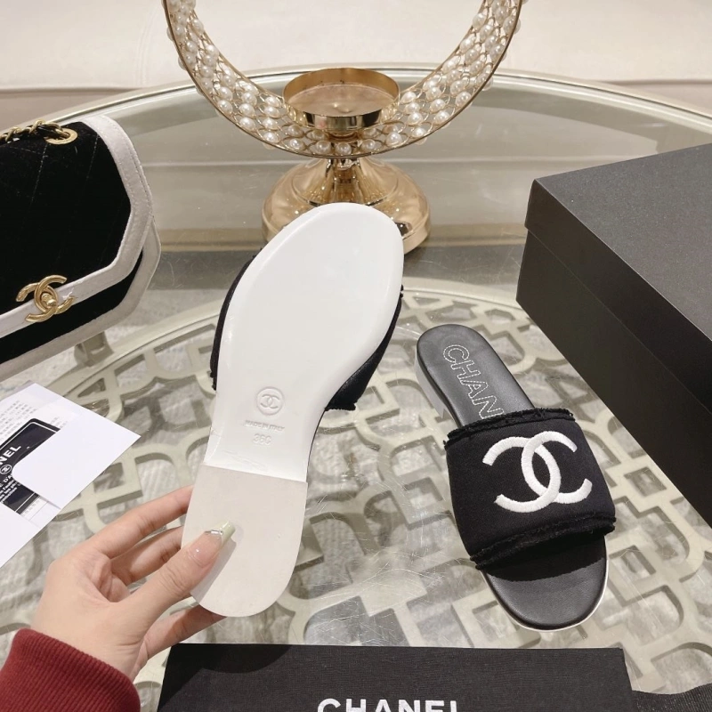 Chxnxl Slippers EyeCatching 127933
