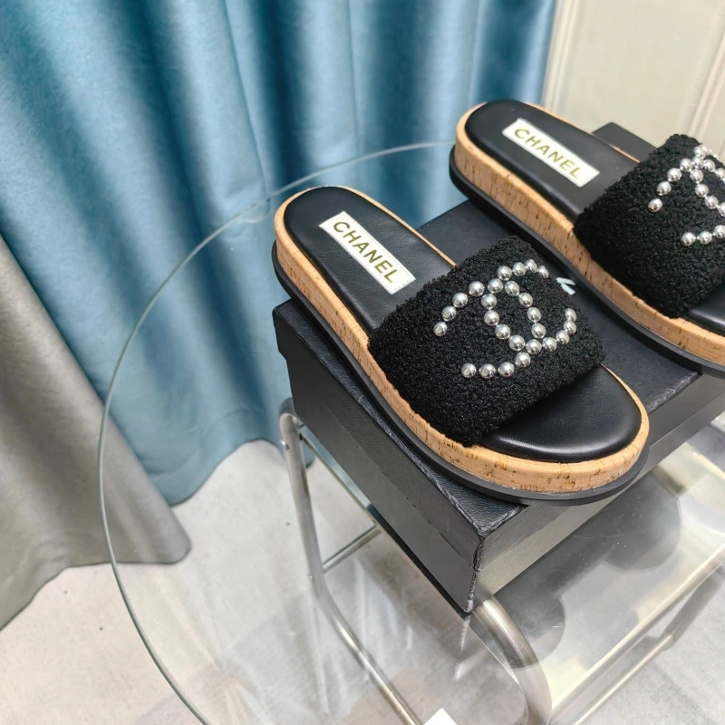 Reliable Chxnxl Slippers 127924