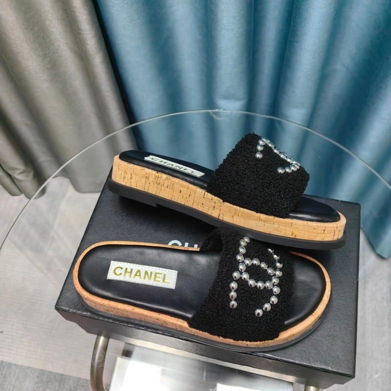 Reliable Chxnxl Slippers 127924