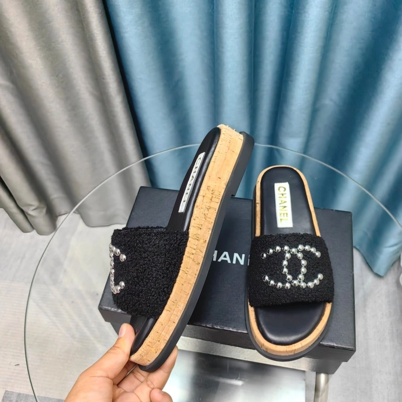 Reliable Chxnxl Slippers 127924