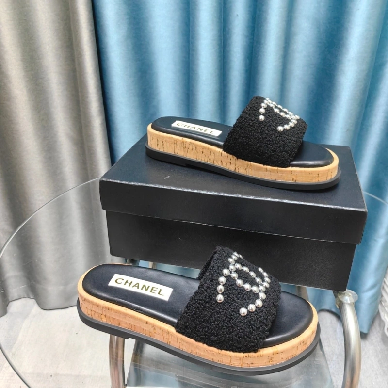 Reliable Chxnxl Slippers 127924