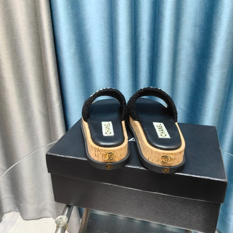 Reliable Chxnxl Slippers 127924