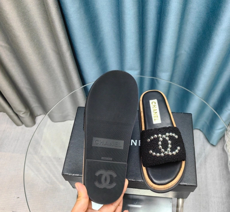 Reliable Chxnxl Slippers 127924