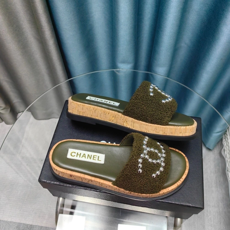 Chxnxl Slippers Vibrant 127909