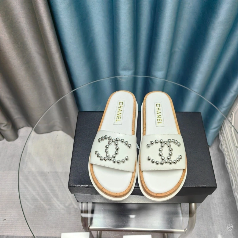 GoodFit Chxnxl Slippers 127925