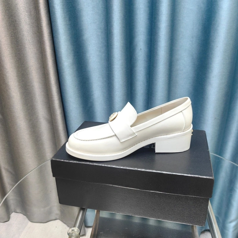 Durable Chxnxl Leather Shoes 128708