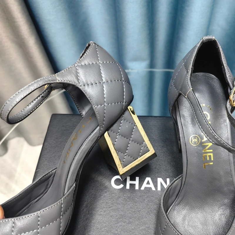 Unique Chxnxl High Heels 128844
