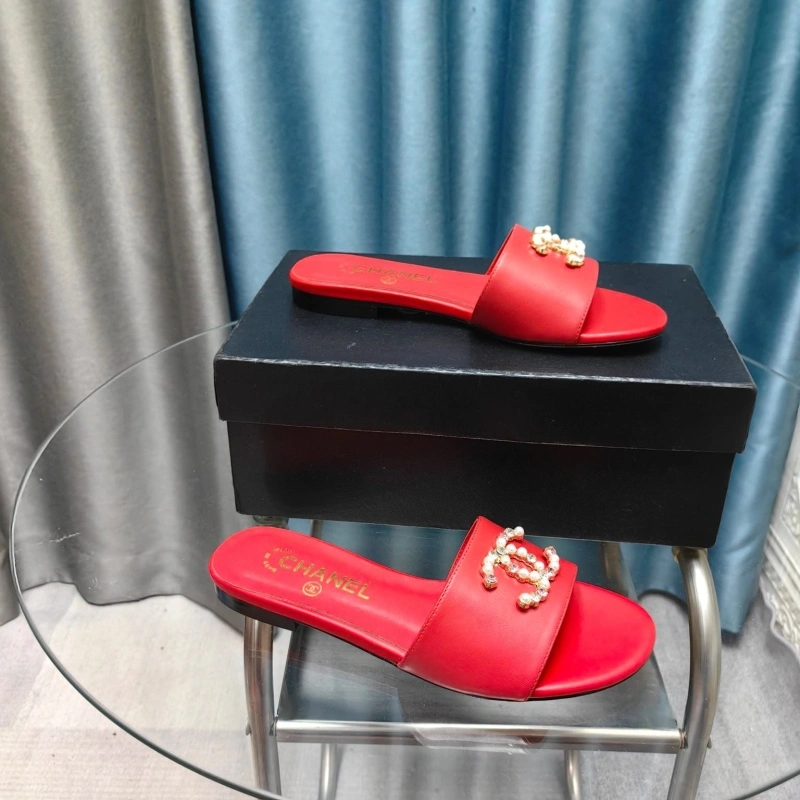 Lightweight Chxnxl Slippers 127915