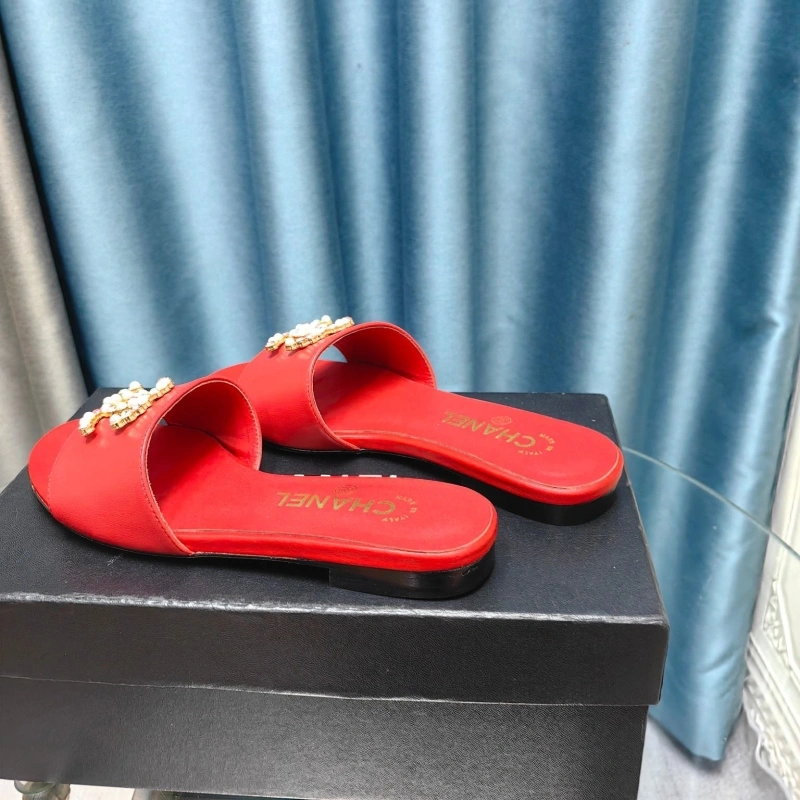 Lightweight Chxnxl Slippers 127915