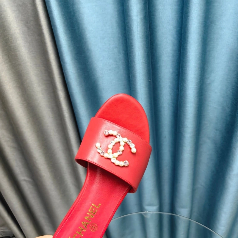 Lightweight Chxnxl Slippers 127915