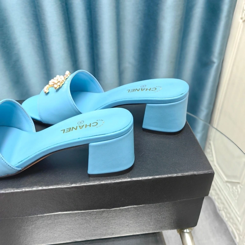 Unique Chxnxl Slippers 127895