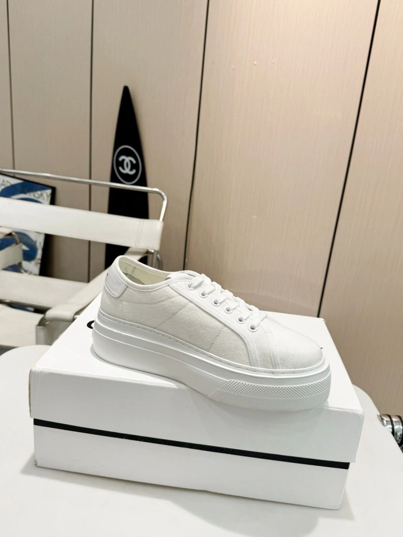 Efficient Gxvxnchy Sneakers 153840