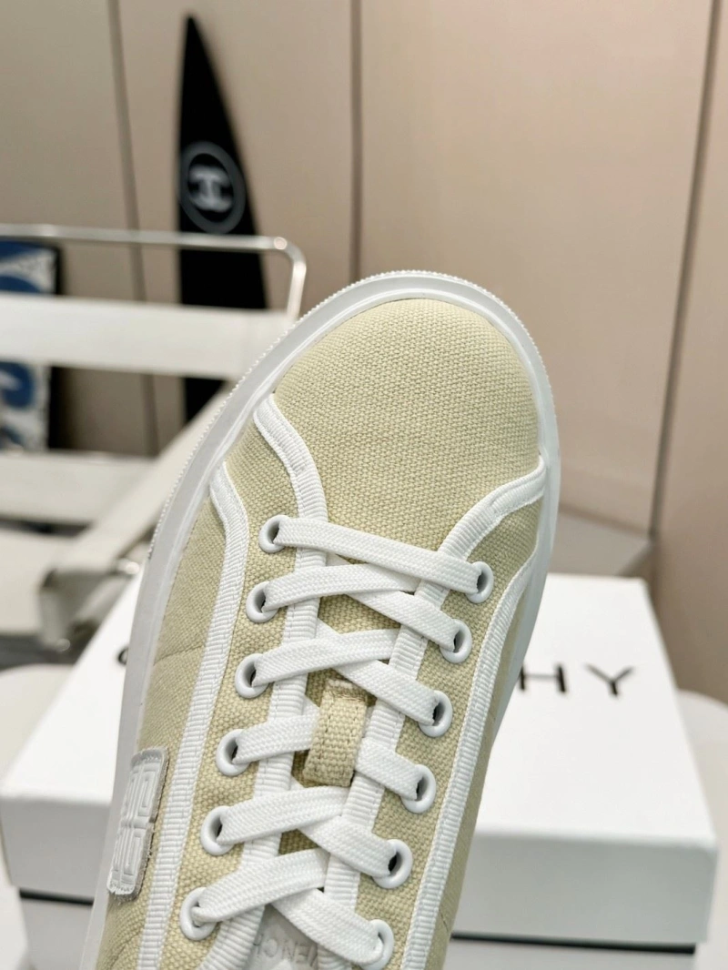 BestValue Gxvxnchy Sneakers 153835