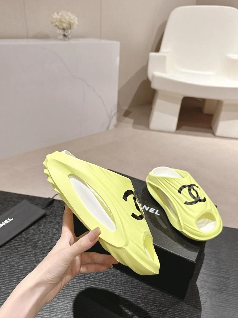 EasyMatch Chxnxl Slippers 127889