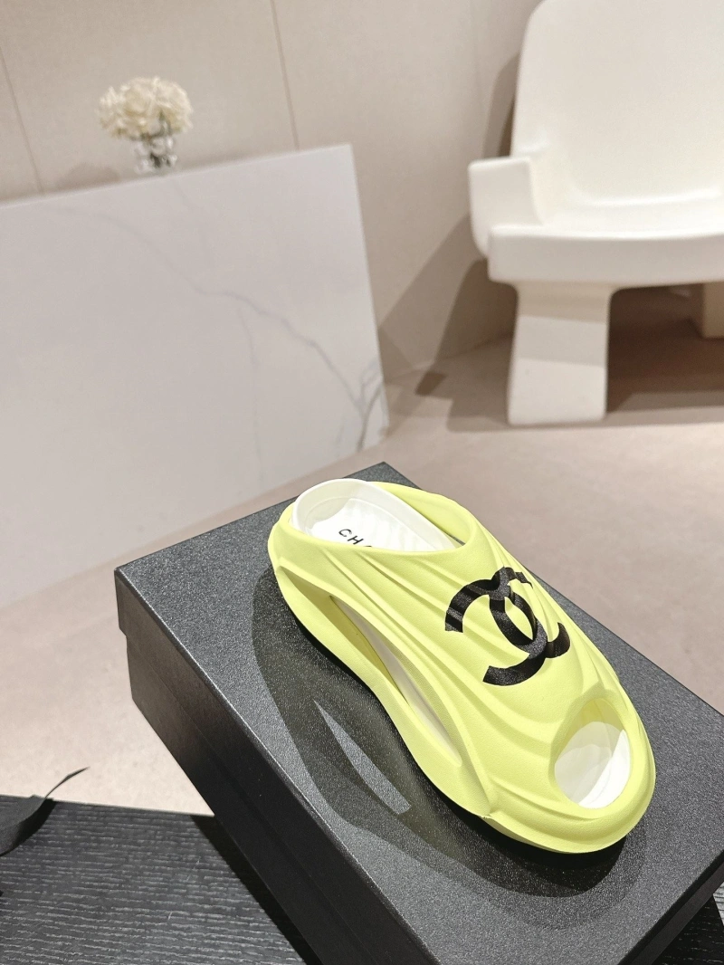 EasyMatch Chxnxl Slippers 127889