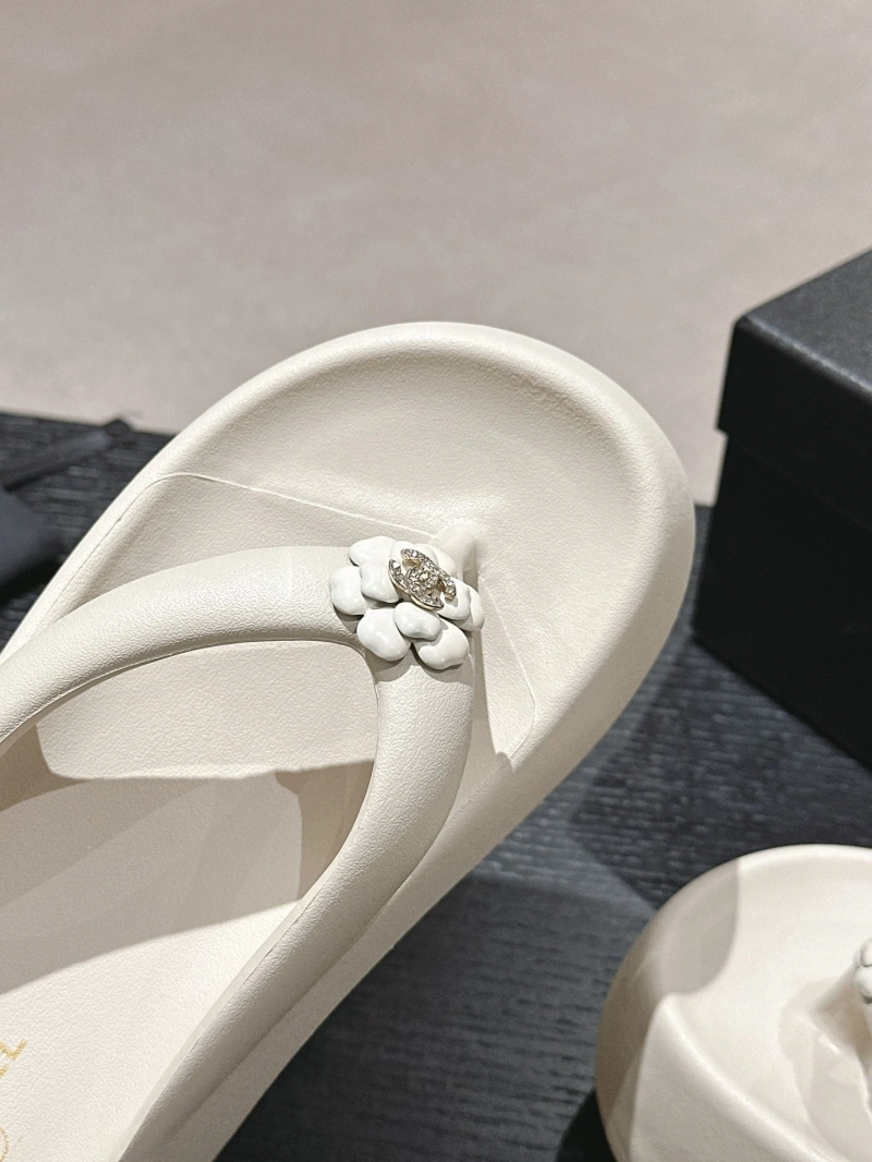 Timeless Chxnxl Slippers 127881