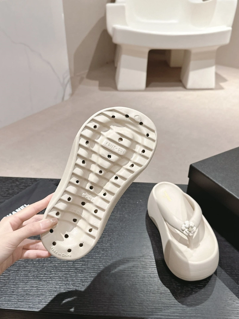 Timeless Chxnxl Slippers 127881