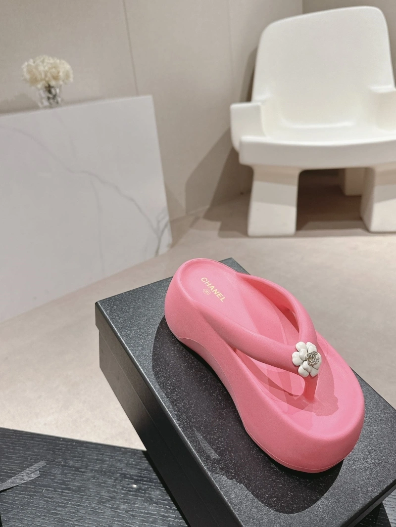 Refined Chxnxl Slippers 127879