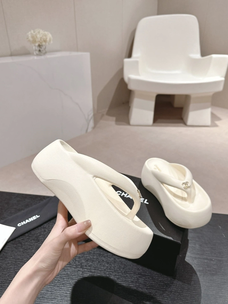 Reliable Chxnxl Slippers 127872