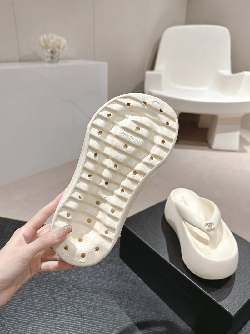 Reliable Chxnxl Slippers 127872