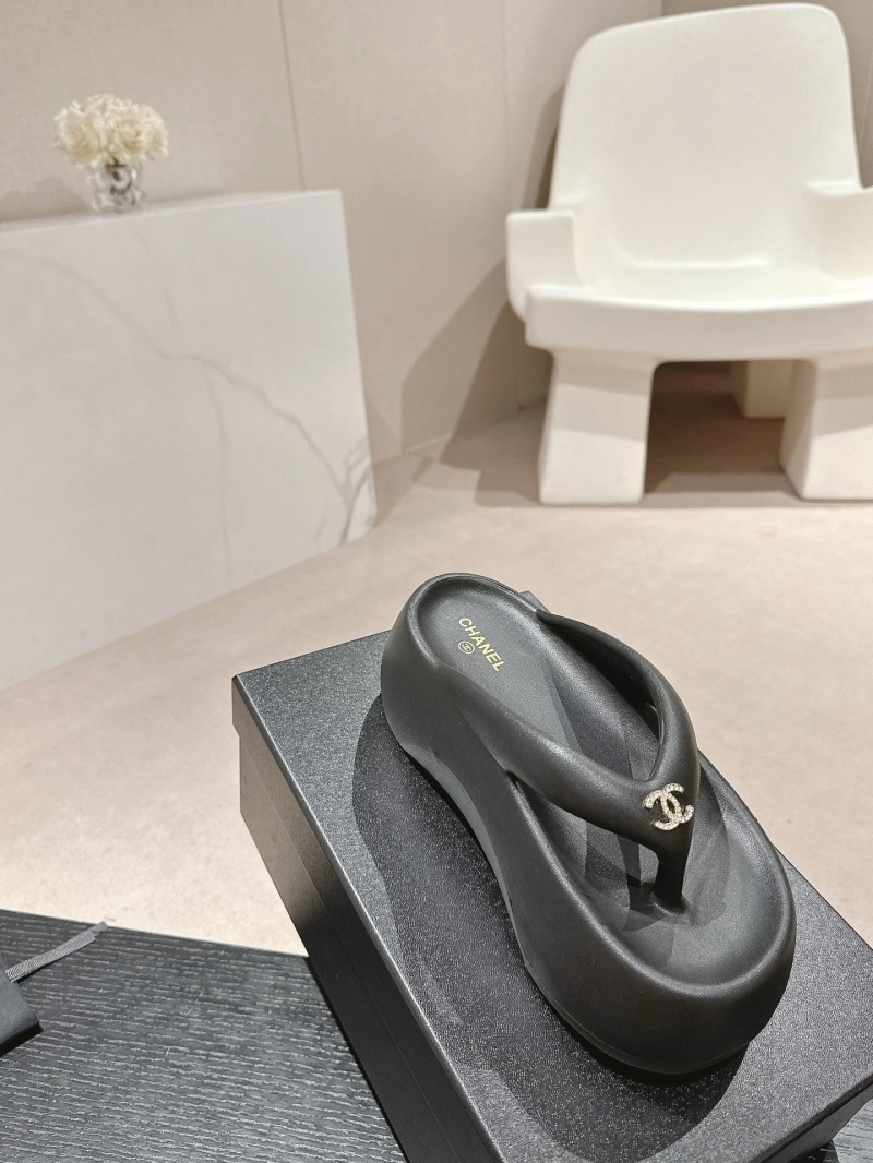 Elegant Chxnxl Slippers 127873