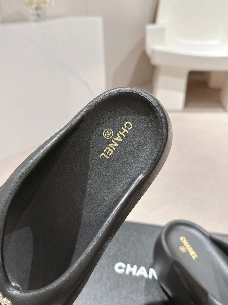 Elegant Chxnxl Slippers 127873