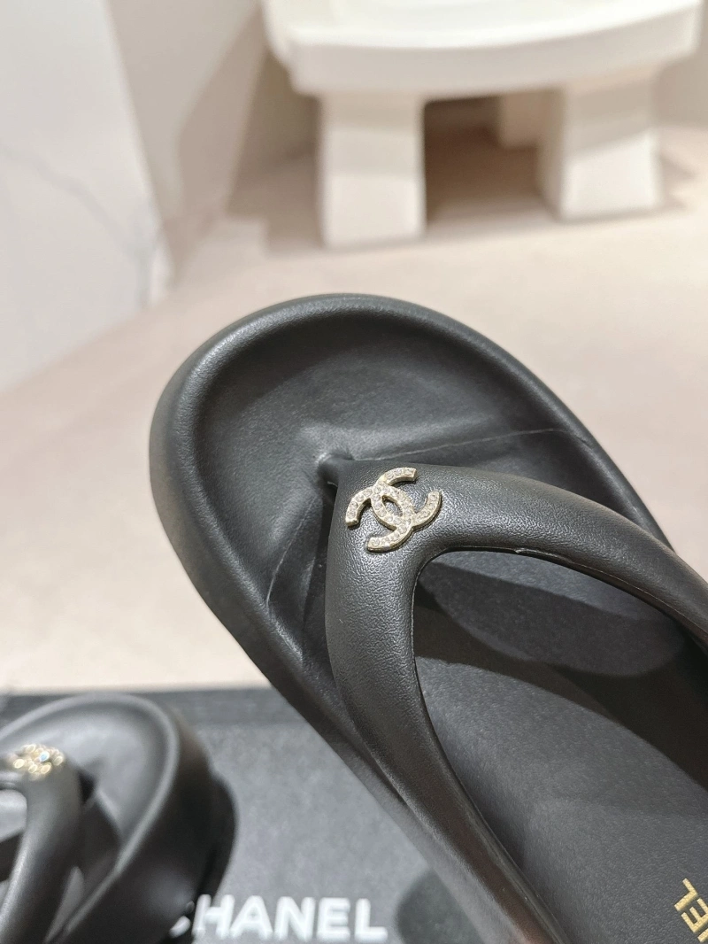 Elegant Chxnxl Slippers 127873