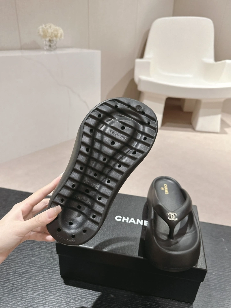 Elegant Chxnxl Slippers 127873