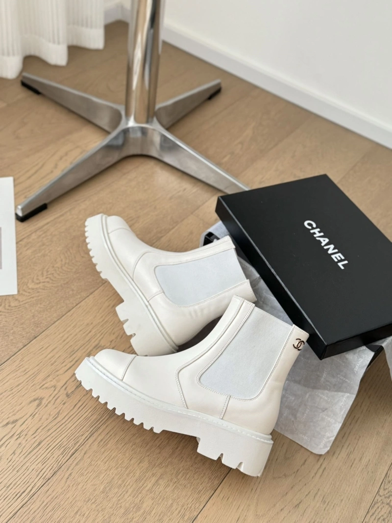 Sleek Chxnxl Boots 129551