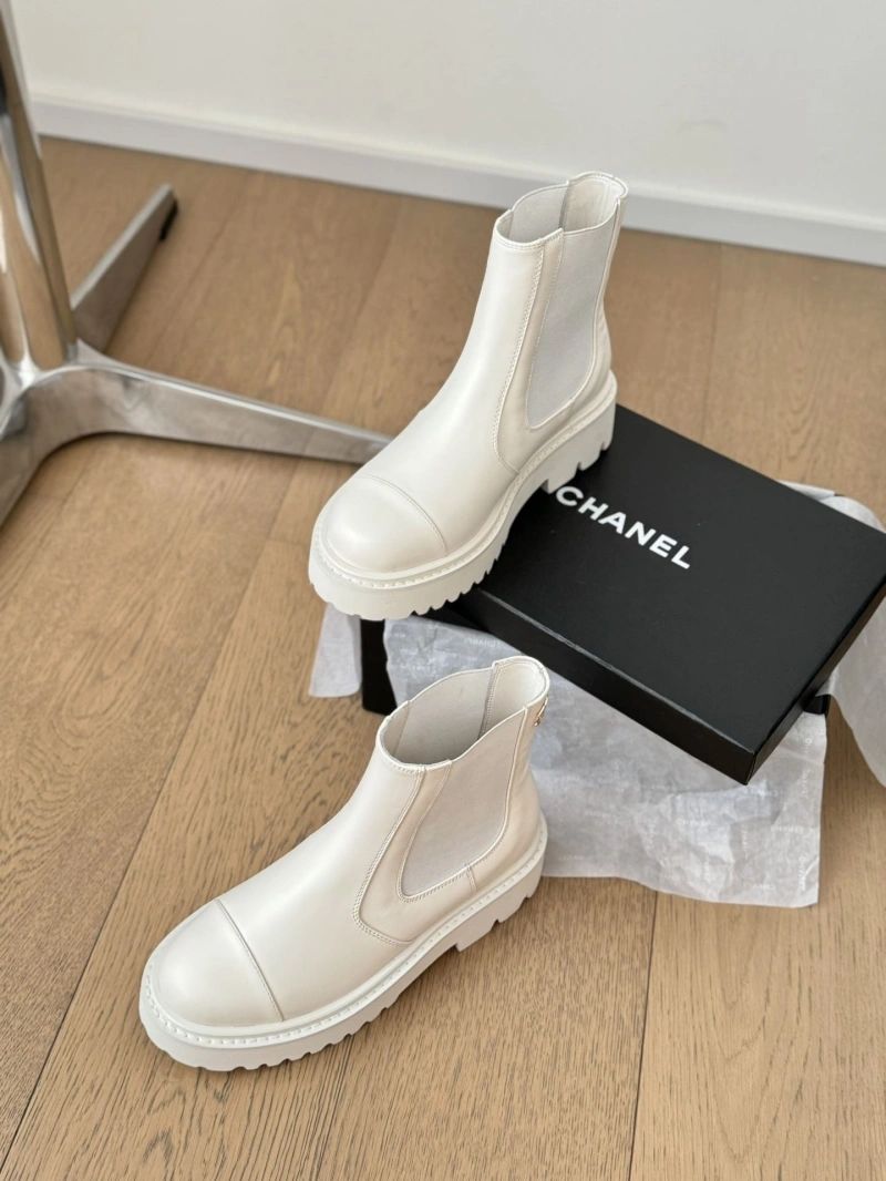 Sleek Chxnxl Boots 129551