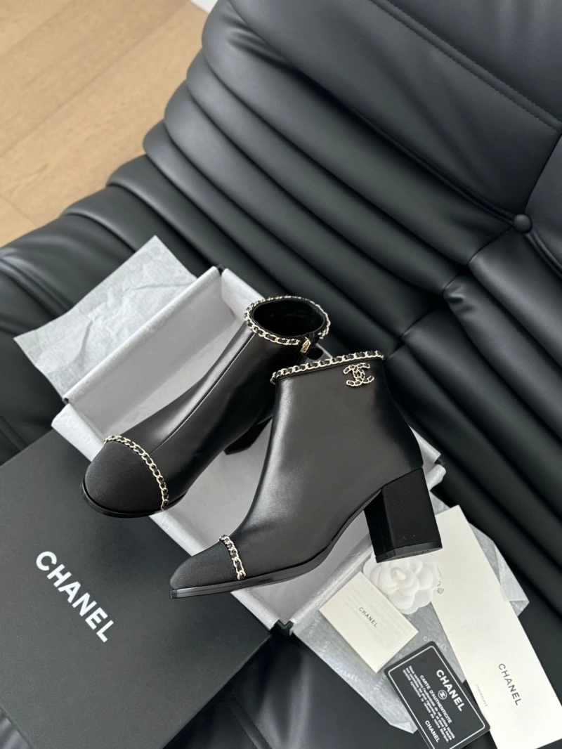 Trendy Chxnxl Boots 129558