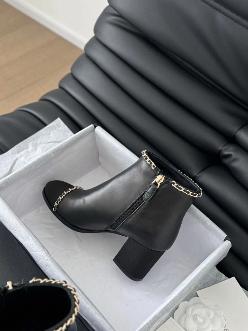 Trendy Chxnxl Boots 129558