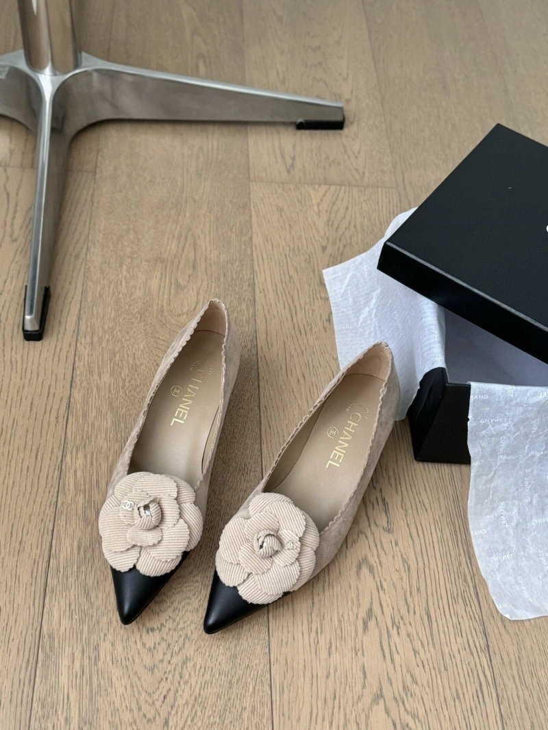 WellDesigned Chxnxl High Heels 128833