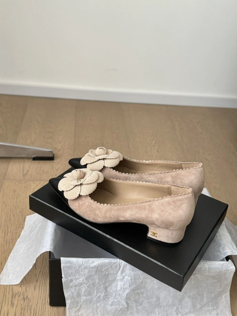 WellDesigned Chxnxl High Heels 128833