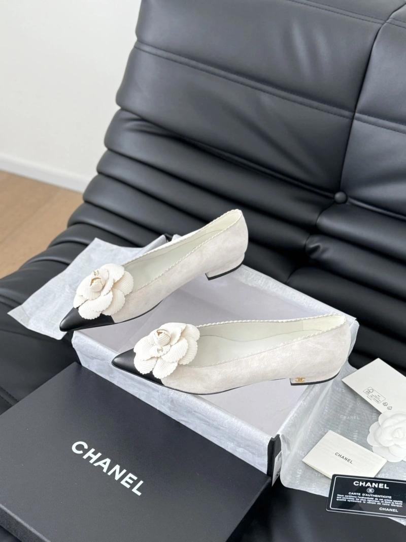 Compact Chxnxl Flat Shoes 129119