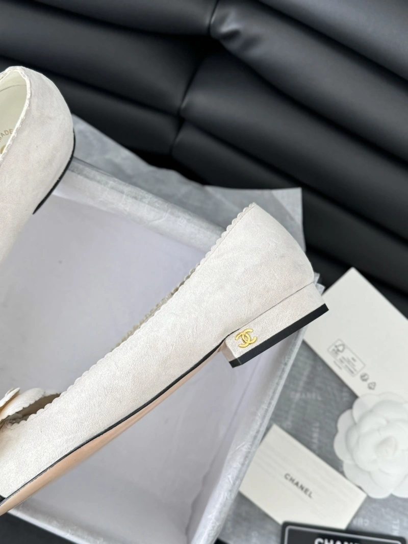Compact Chxnxl Flat Shoes 129119