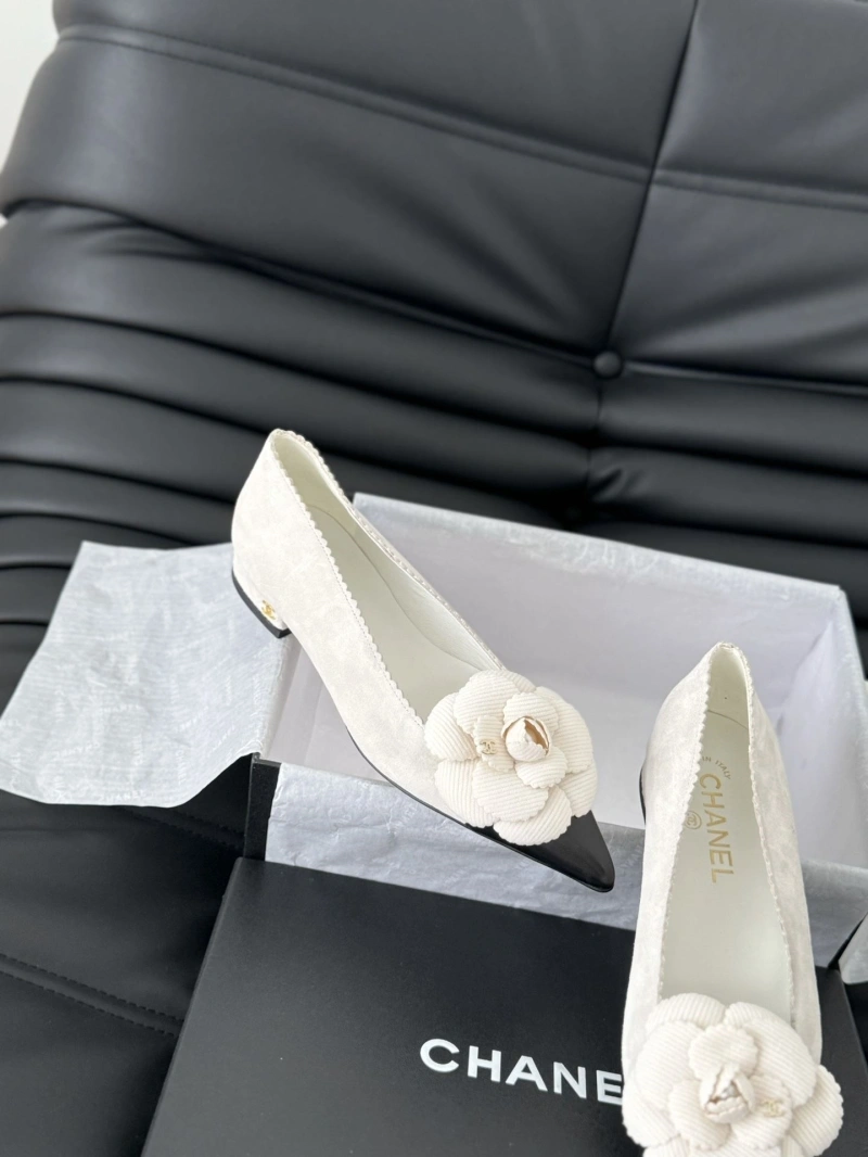 Compact Chxnxl Flat Shoes 129119