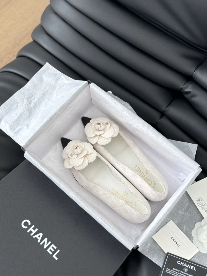 Compact Chxnxl Flat Shoes 129119