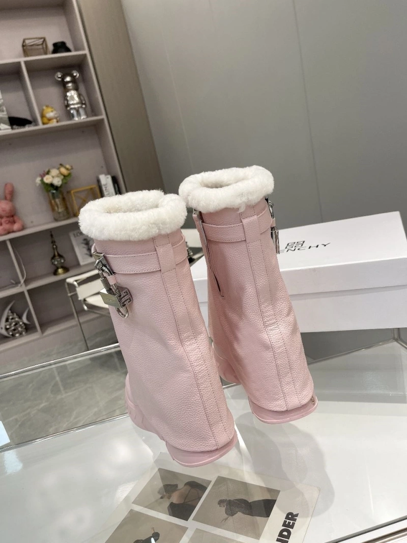 Gxvxnchy Boots Minimalist 153922