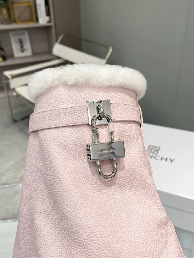 Gxvxnchy Boots Minimalist 153922