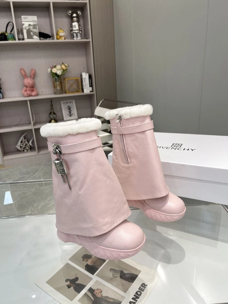 Gxvxnchy Boots Minimalist 153922
