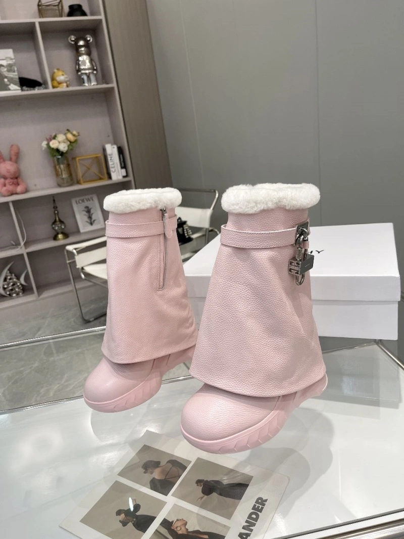 Gxvxnchy Boots Minimalist 153922
