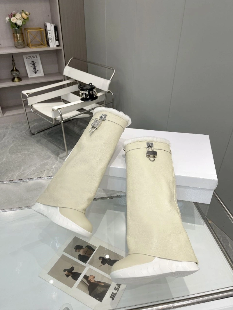Reliable Gxvxnchy Boots 153897