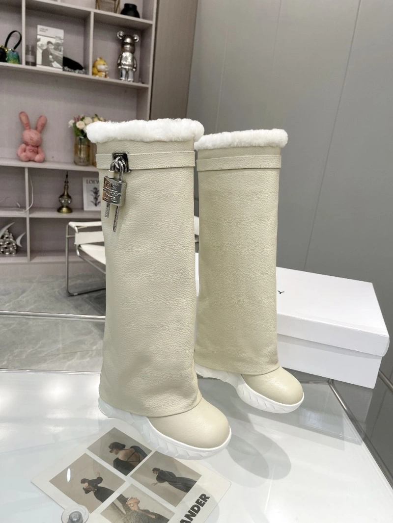 Reliable Gxvxnchy Boots 153897