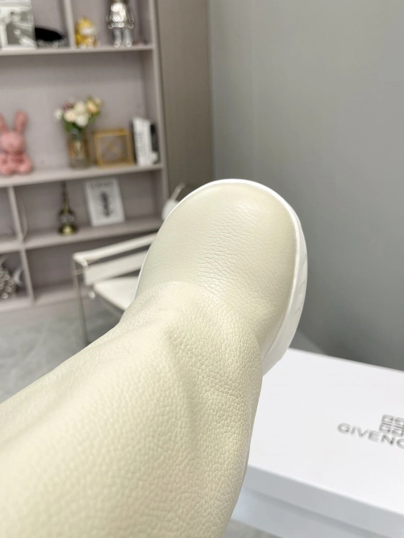 Reliable Gxvxnchy Boots 153897